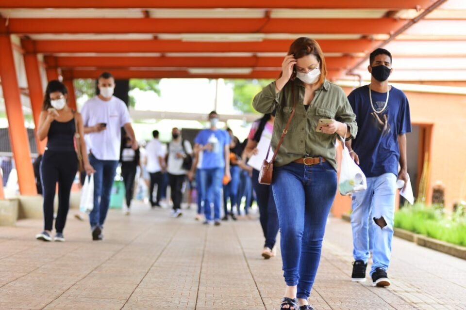 Mais de 160 mil estudantes farão prova do Enem em Goiás no próximo domingo (21)