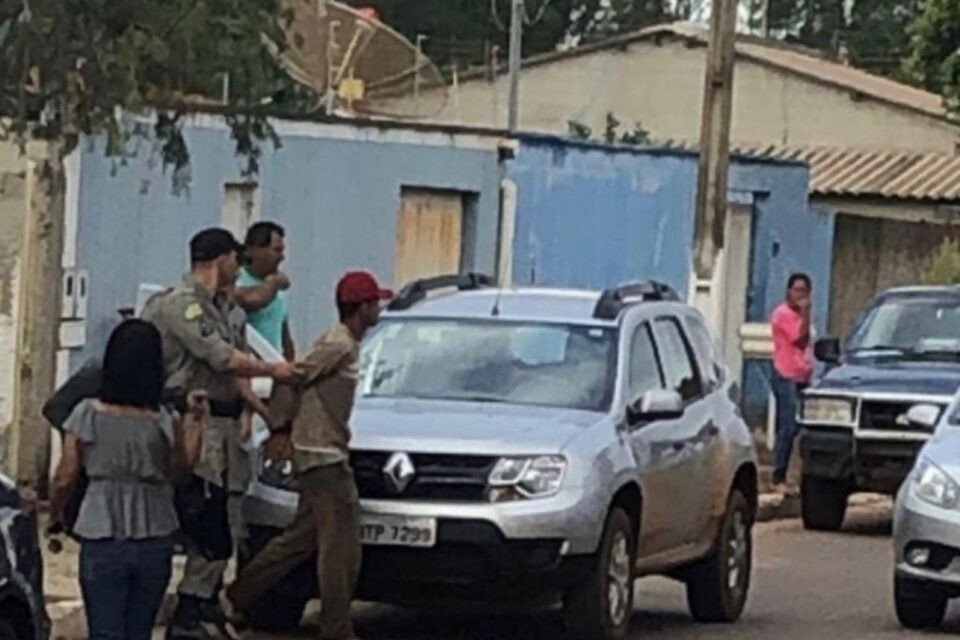 Wanderson Mota se entrega à polícia no sexto dia de buscas após homicídios em Corumbá