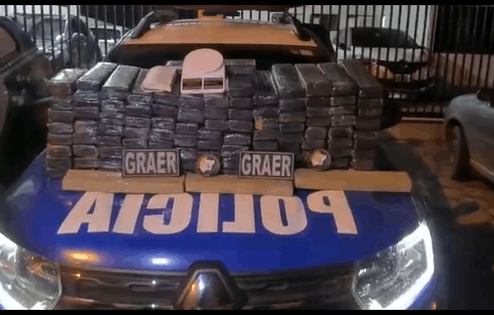 Traficantes são presos com droga avaliada em R$ 200 mil em Aparecida; um usava tornozeleira