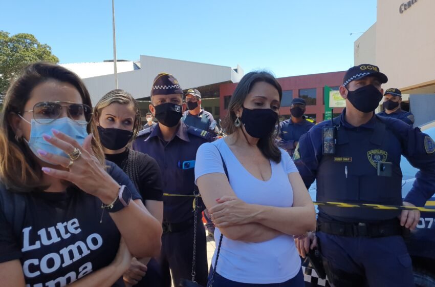 #SomosTodasMarias – Trabalhadores da saúde realizam manifestação na prefeitura