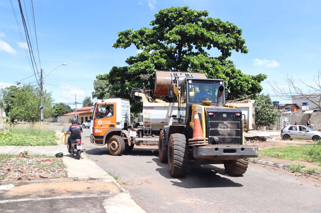 Prefeitura de Goiânia executa, nesta terça-feira (22/03), serviços de conservação e limpeza em 50 bairros da capital